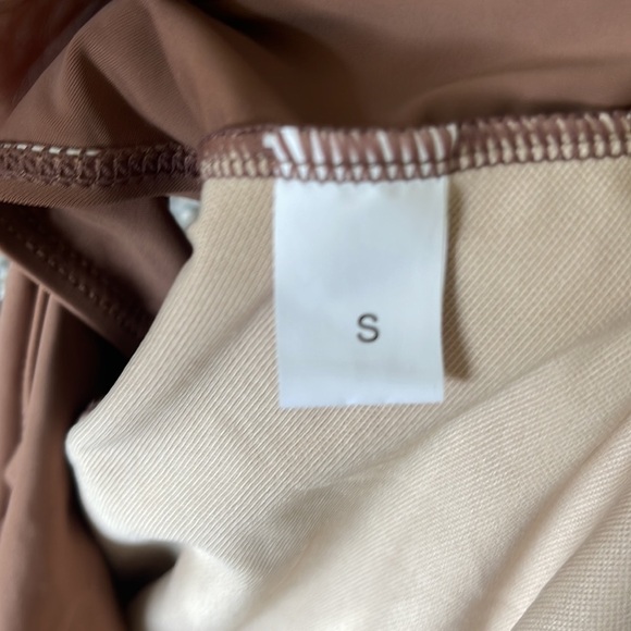 5/$25 NWOT Sexy women’s belted French cut one piece swimsuit size small - Picture 6 of 6